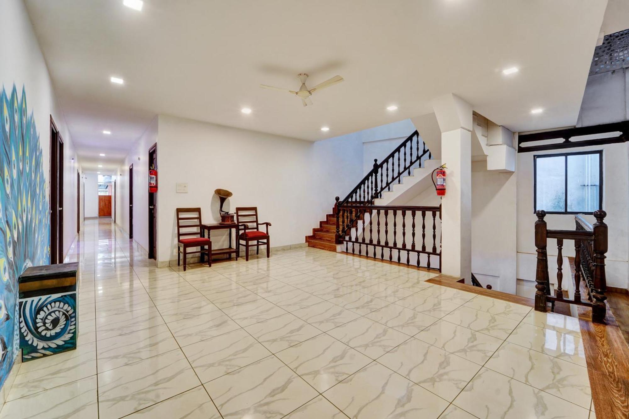 Super Collection O Calvathy Road Near Fort Kochi Exterior foto